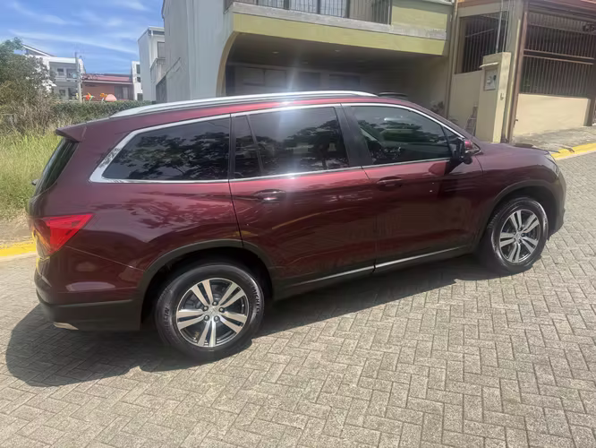 Vehículo SUV Honda Pilot