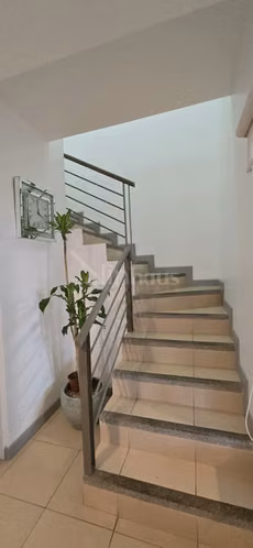 Se alquila casa amueblada, en condominio en Brasil de Santa Ana.
