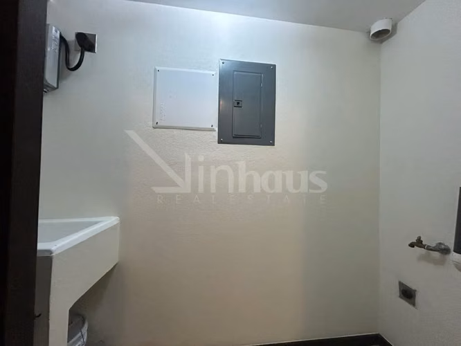 Alquiler de apartamento en primera planta con jardín
