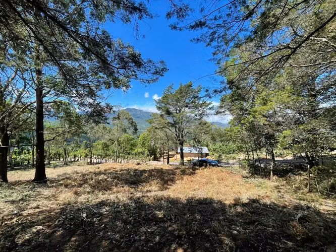 Lote de 1.916 m² en Tarrazú con Espectaculares Vistas