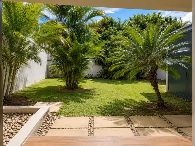 VENDO CASA DE 2 PLANTAS EN ESCAZÚ.