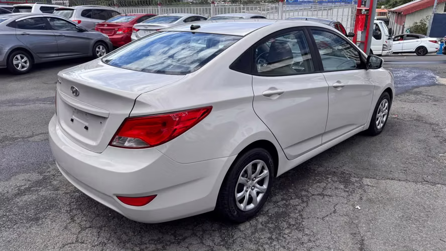 HYUNDAI ACCENT