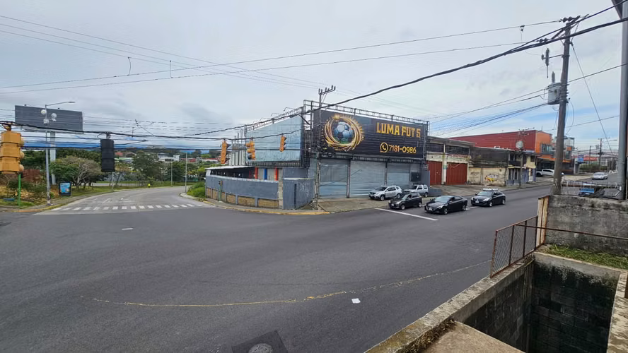 Venta de lote 415 m2 en Barrio México excelente ubicación comercial