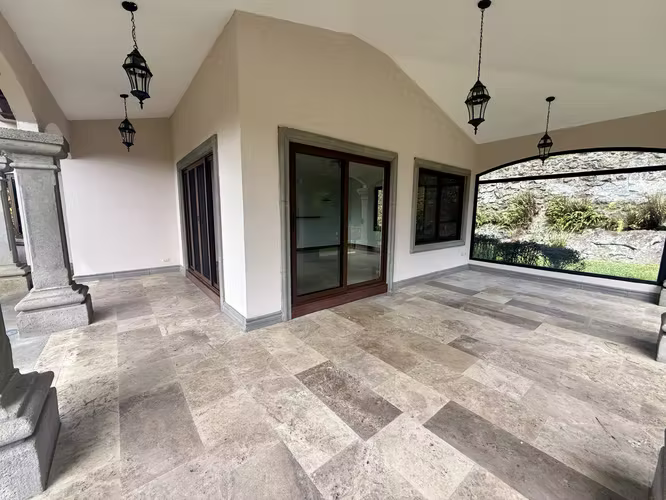 Casa en condominio en San Rafael, Escazú | Lote de 991 m²