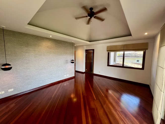 Casa en condominio en San Rafael, Escazú | Lote de 991 m²