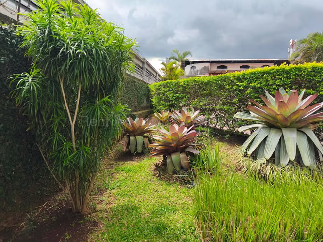 Lindo y Espacioso Apartamento en Lagunilla | Heredia