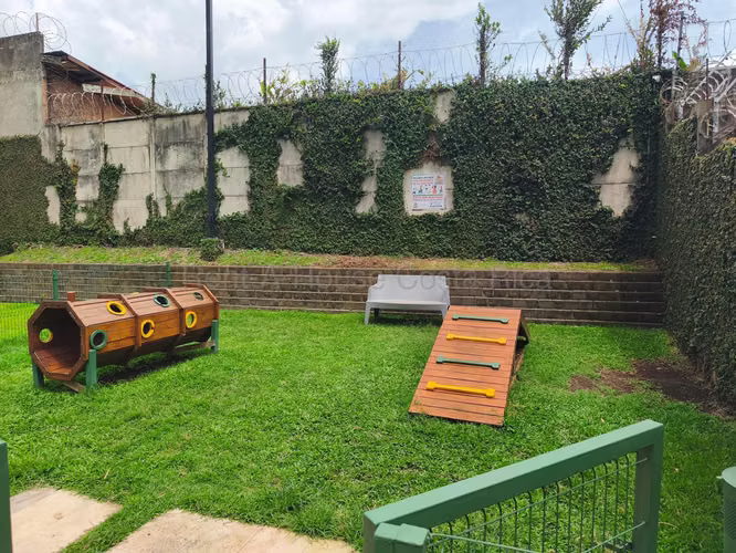 Lindo y Espacioso Apartamento en Lagunilla | Heredia