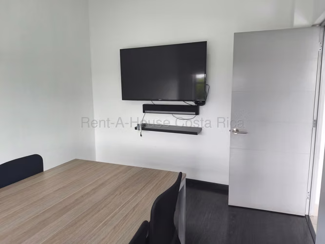Lindo y Espacioso Apartamento en Lagunilla | Heredia