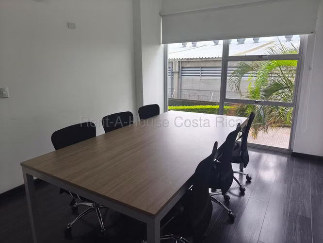 Lindo y Espacioso Apartamento en Lagunilla | Heredia