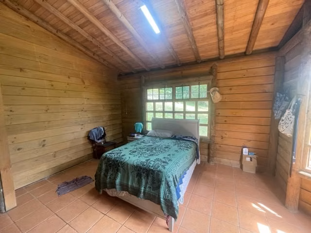 Hermosa casa en la naturaleza de Turrucares