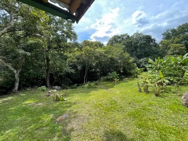 Hermosa casa en la naturaleza de Turrucares