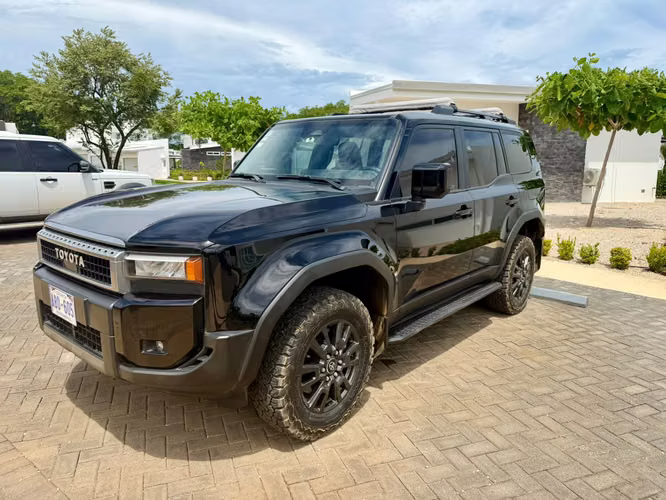 Se vende Toyota Land Cruiser Prado TXL 2025