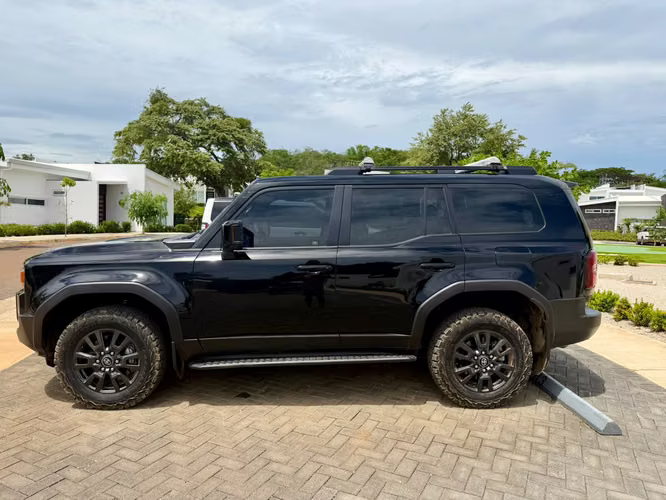 Se vende Toyota Land Cruiser Prado TXL 2025