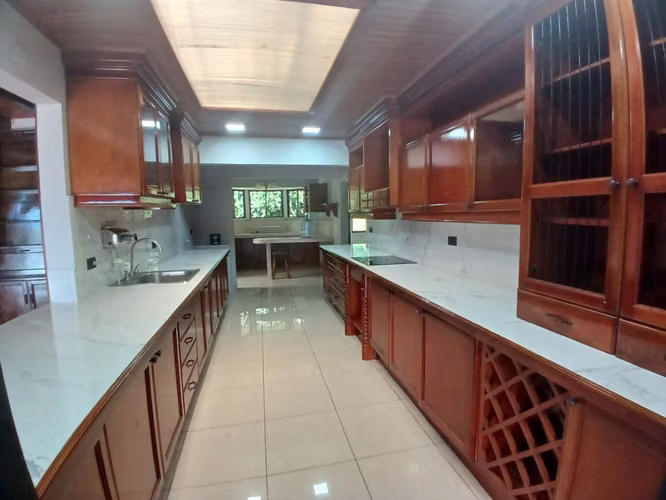 ALQUILER DE HERMOSA CASA EN BELLO HORIZONTE DE ESCAZÚ - Imagen 10