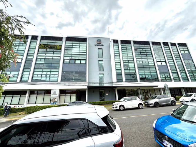 Office for Sale in a Corporate Business Center San Rafael de Escazú (CT)