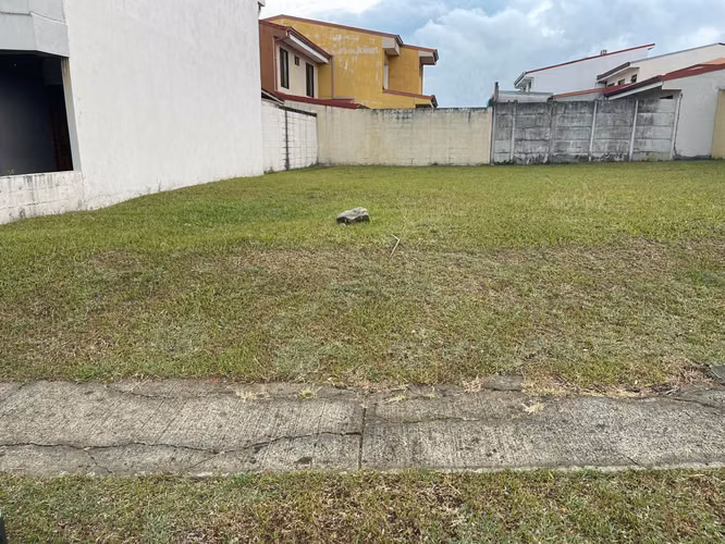 Venta de Lote Condominio Río Segundo de Alajuela