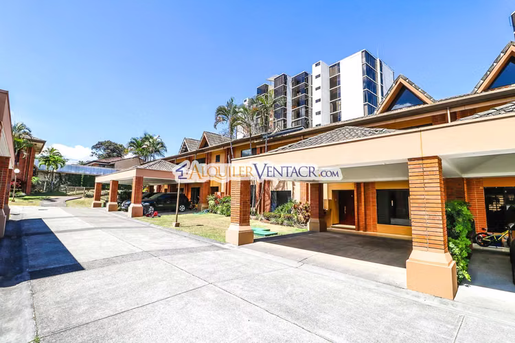 CONDO DE 3 HABIT. + DE SERVICIO + SALA TV EN BELLO HORIZONTE ESCAZU