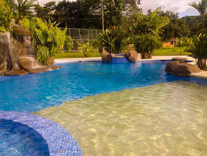 Casa en Alquiler en Punta Leona | 3 Habitaciones, Amplio Patio - Imagen 13