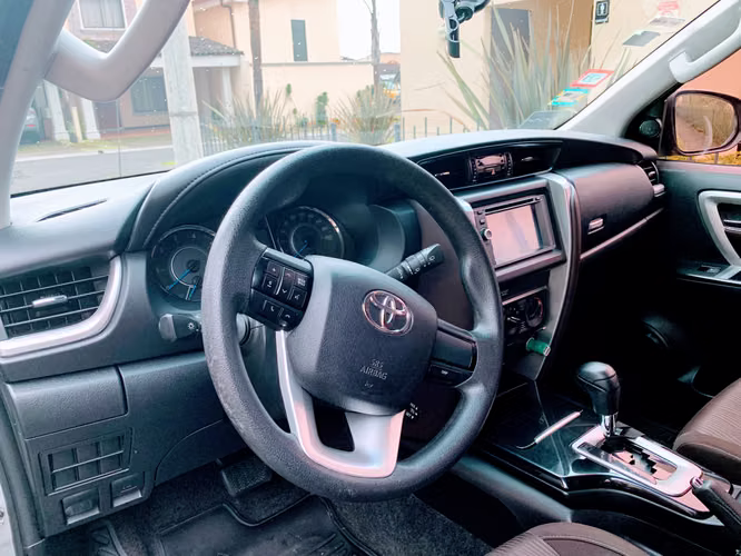 TOYOTA FORTUNER 2018