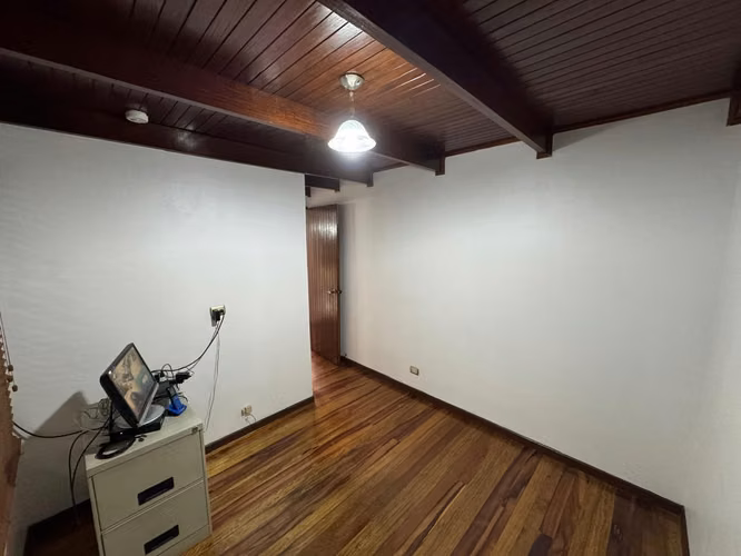 Venta Casa en Sabana | Uso Mixto | Ideal para Vivienda o Negocio
