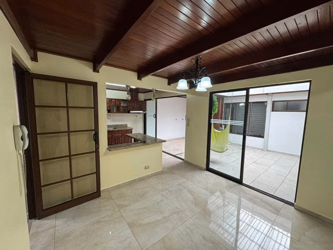 Venta Casa en Sabana | Uso Mixto | Ideal para Vivienda o Negocio