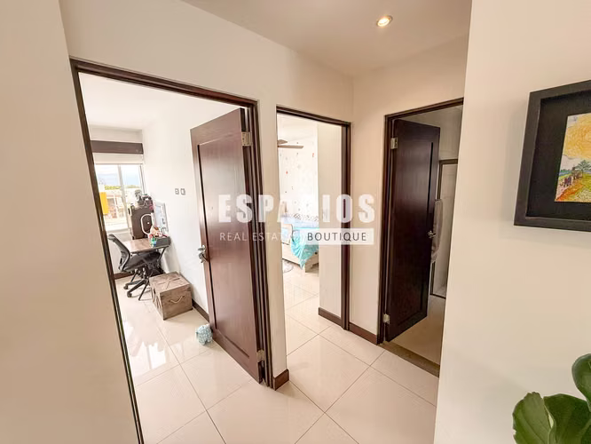 VENTA DE CASA EN SANTA ANA