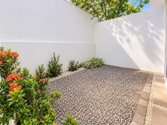 CASA EN ALQUILER EN VISTAS DE SANTA ANA | 2 HABITACIONES Y PATIO  - Imagen 6