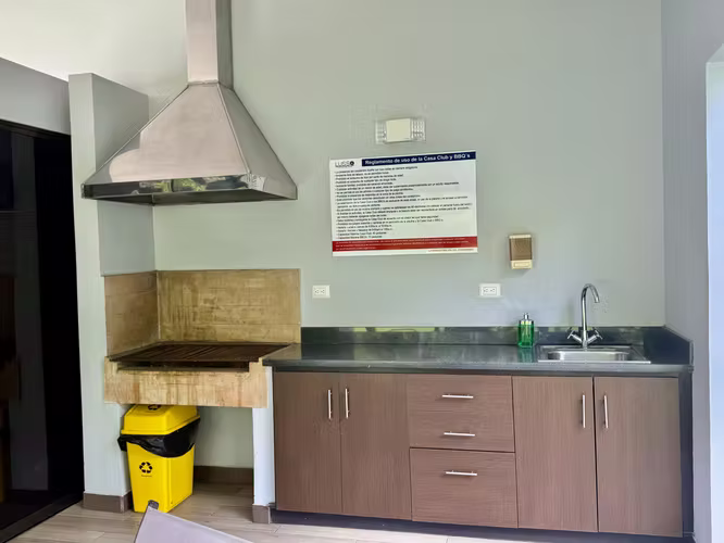 Casa en Condominio SANTA ANA con muy buena Ubicacion