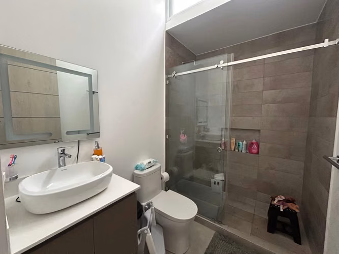 Moderna Casa en Venta en Guachipelín 310 | Diseño, Confort y un Estilo de Vida Inigualable - Imagen 10