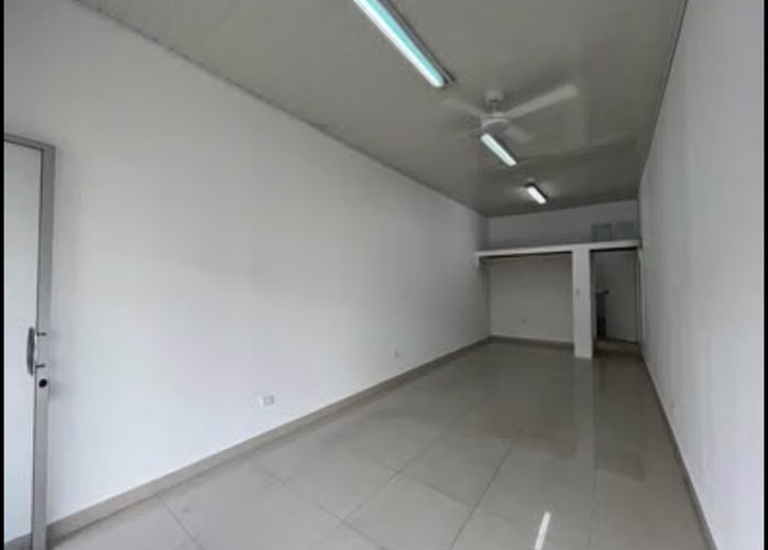Se Alquila LOCAL comercial 125m noreste de las Ruinas en Cartago centro 28m2 - Imagen 2