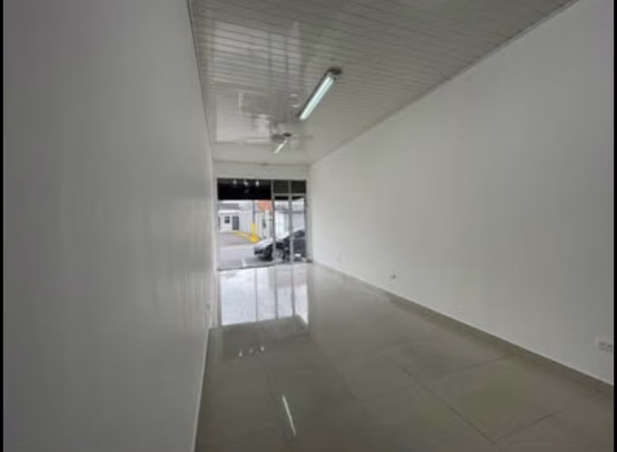 Se Alquila LOCAL comercial 125m noreste de las Ruinas en Cartago centro 28m2 - Imagen 5