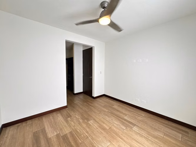 Casa Moderna en Venta | Condominio Terralta, San Antonio de Escazú 3 Habitaciones Master