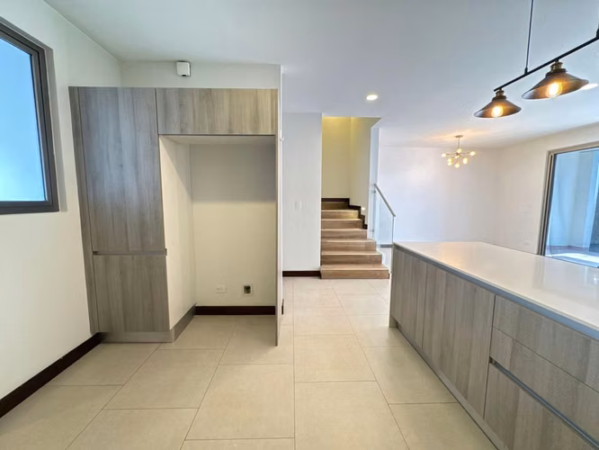 Casa Moderna en Venta | Condominio Terralta, San Antonio de Escazú 3 Habitaciones Master