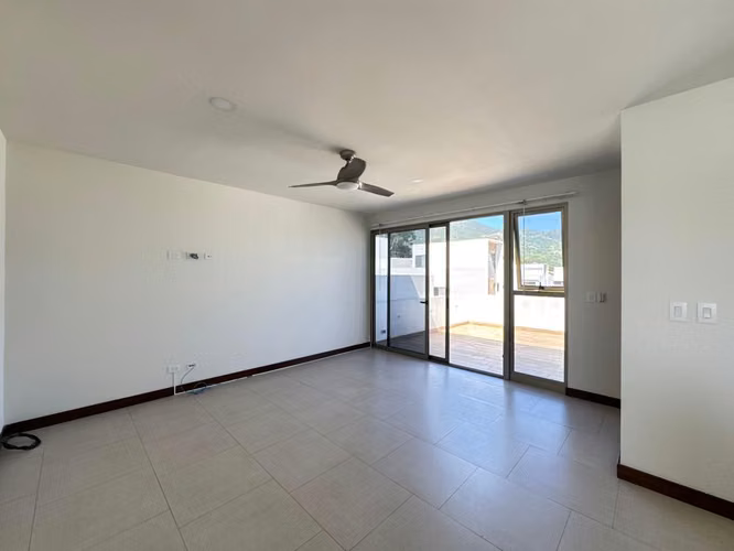 Casa Moderna en Venta | Condominio Terralta, San Antonio de Escazú 3 Habitaciones Master