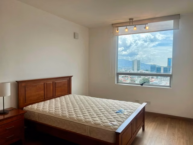 ALQUILER. PENTHOUSE AMUEBLADO O CON LINEA BLANCA, VISTA ESPECTACULAR CERCA DE PASEO COLÓN Y SABANA - Imagen 15