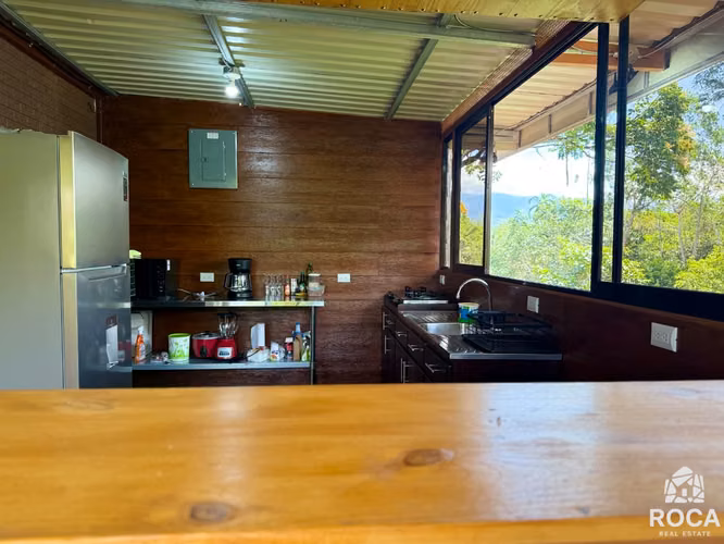 Venta de Villa en Perez Zeledon Vista al lago