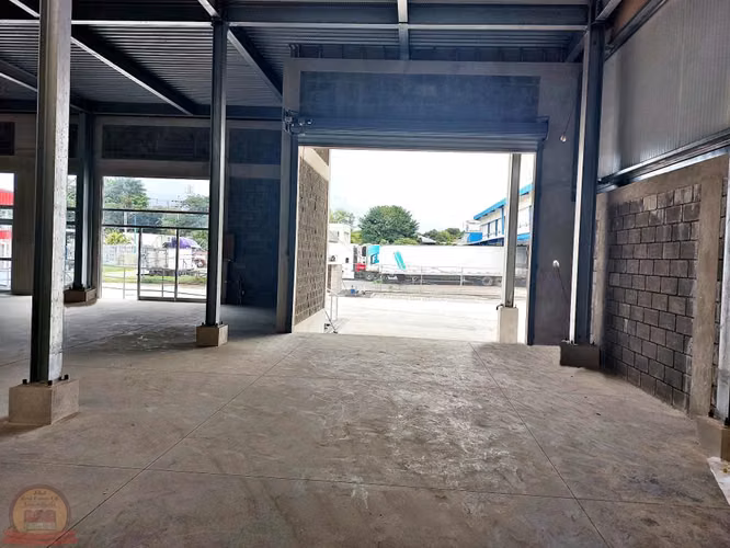 Naves Industriales y Ofibodegas Premium desde 700m² | Coyol de Alajuela | Venta o Renta