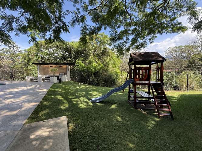 Lindora | Casa contemporánea con inquilino activo | Para inversión - Imagen 3