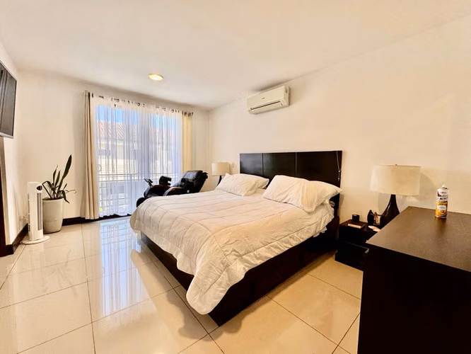 Venta de Casa Condominio Parques Del Sol Esquinera - Imagen 4
