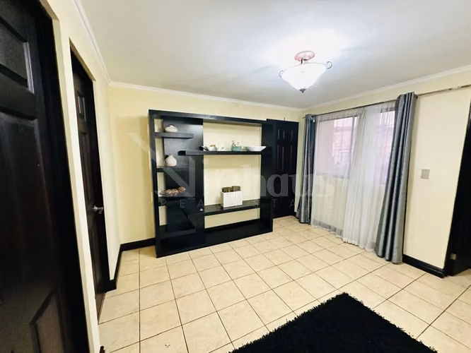 Venta de Casa Amueblada en Condominio en Pozos de Santa Ana