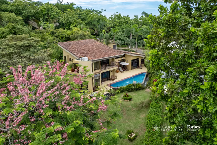 21473 - Casa 4 hab. piscina, jardines y vista al mar, Playa Esterillos