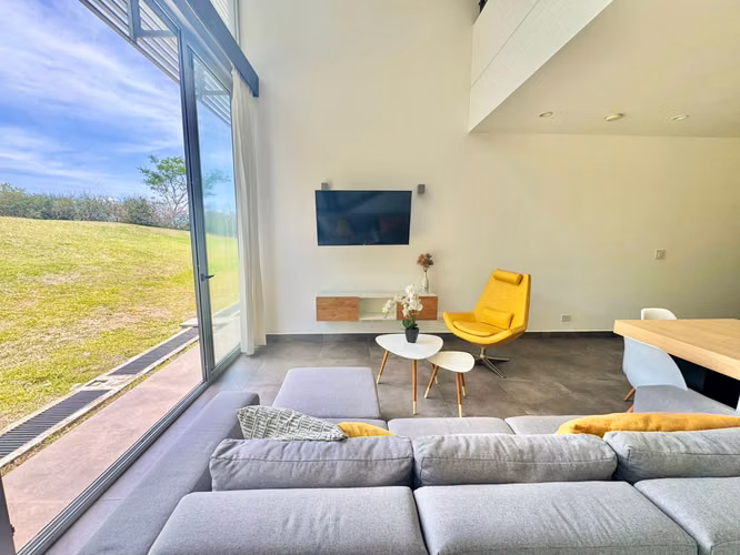 Apartamento moderno amueblado un dormitorio en Guachipelín de Escazú - Imagen 4
