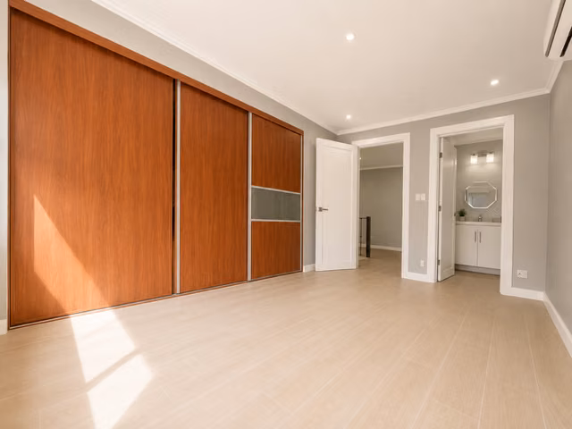 Casa Moderna en Venta para INVERSION en Guachipelin de Escazu