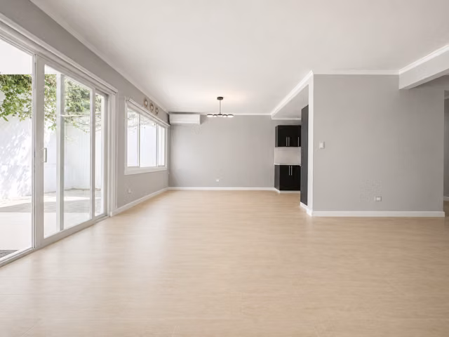 Casa Moderna en Venta para INVERSION en Guachipelin de Escazu