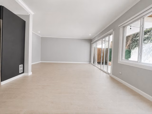 Casa Moderna en Venta para INVERSION en Guachipelin de Escazu