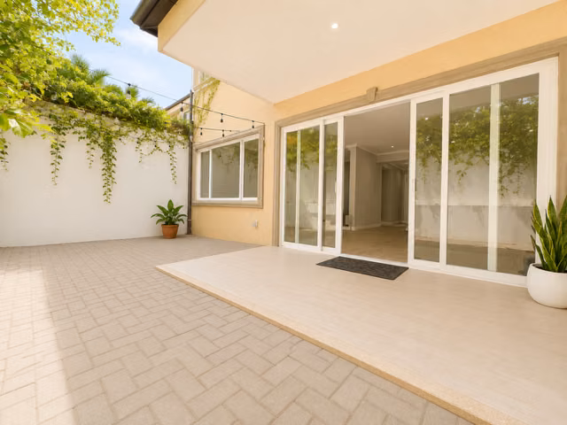 Casa Moderna en Venta para INVERSION en Guachipelin de Escazu