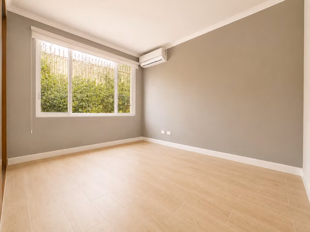 Casa Moderna en Venta para INVERSION en Guachipelin de Escazu