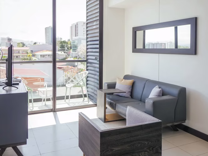 ALQUILER DE APARTAMENTO AMOBLADO EN TORRE EN ROHRMOSER EN SAN JOSÉ - Imagen 7