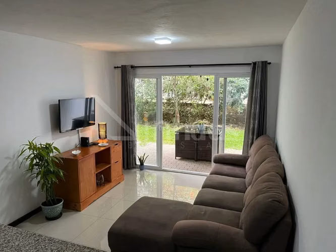 Venta de apartamento en primera planta con jardín - Imagen 2