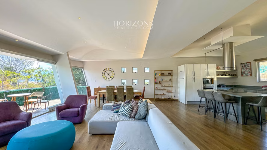 Casa Contemporánea en Condominio Hacienda Gregal Hermosas Vistas NJA780